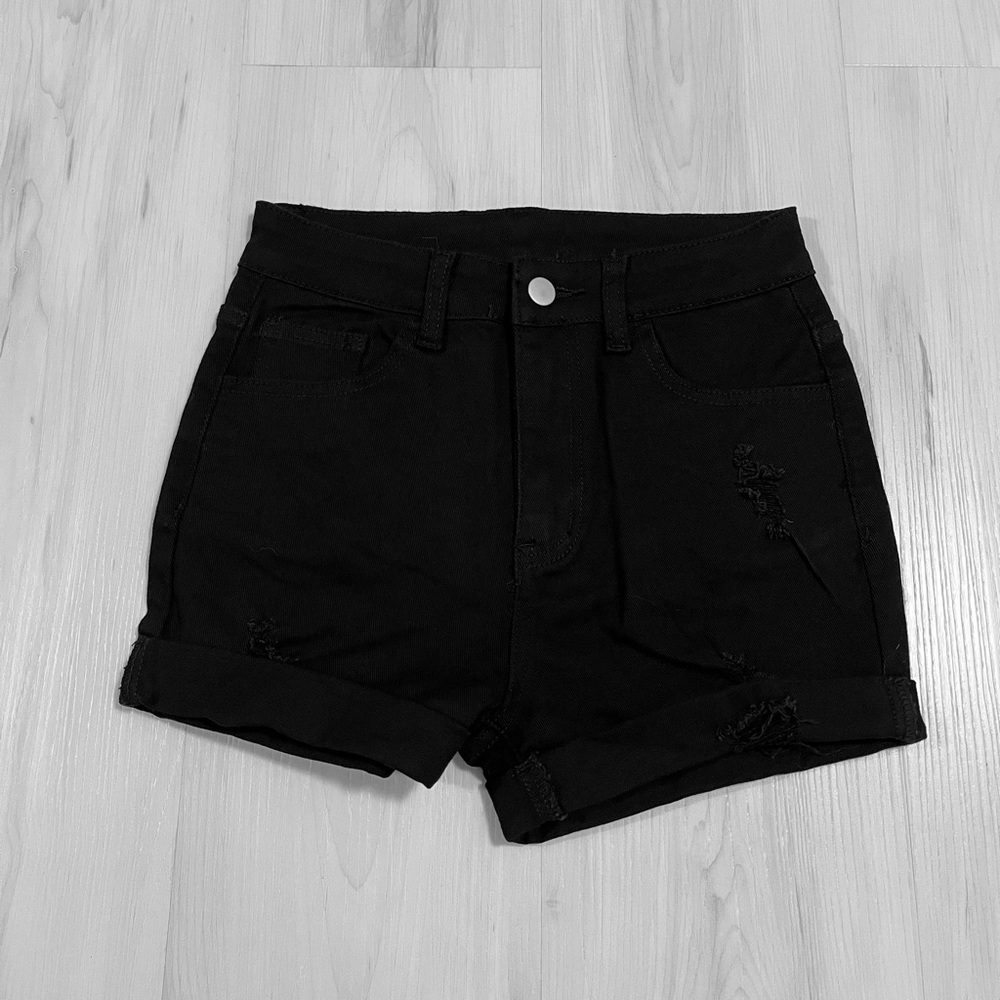 NWOT Black Petite Rolled Hem Denim Jean Shorts